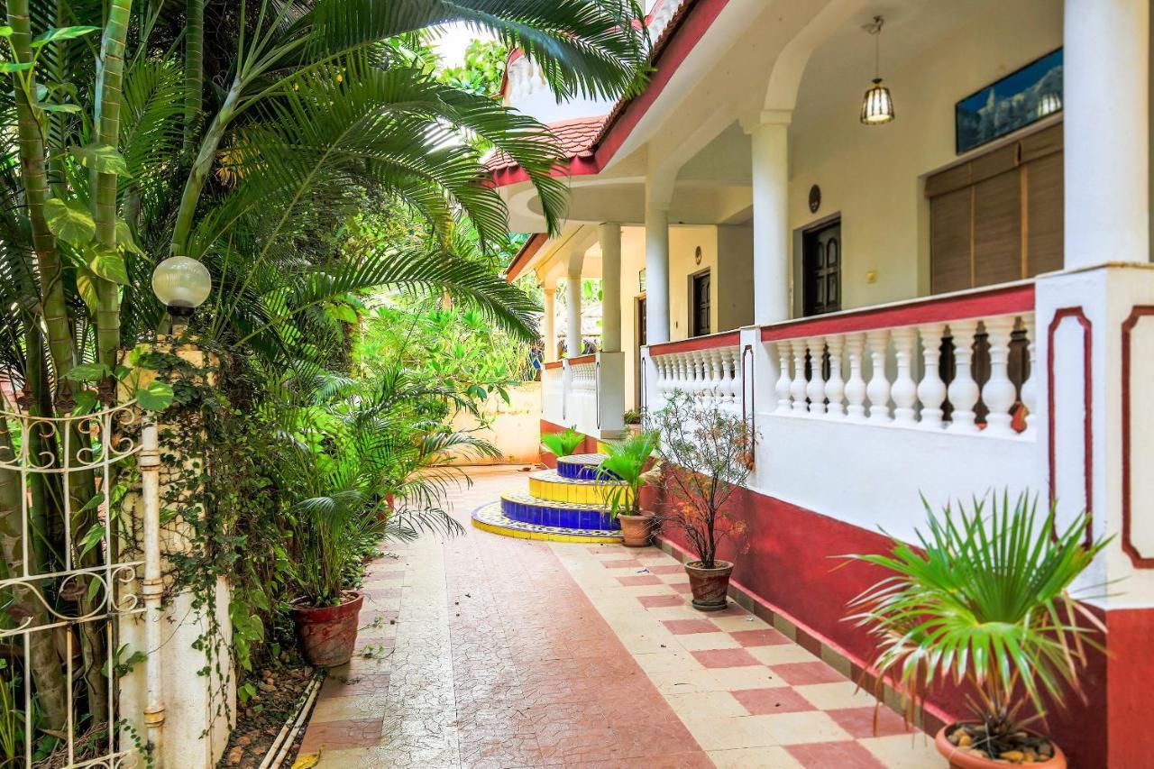 Oyo 13311 The White Feather Hotel Mandrem Exterior foto
